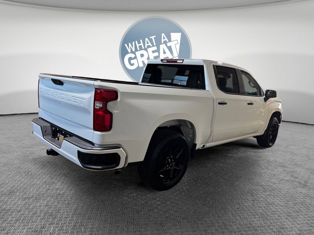 Used 2026 Chevrolet Silverado 1500 Custom AWD/4WD image 3