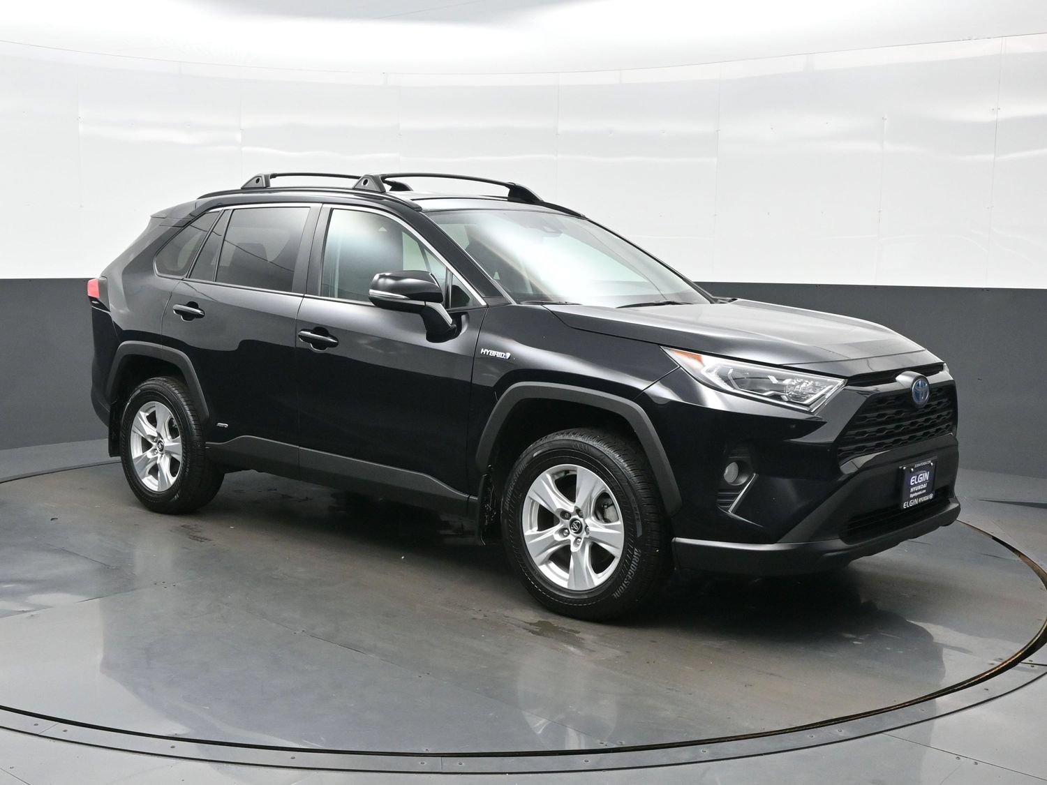 Used 2020 Toyota RAV4 XLE w/ XLE Grade Weather Package AWD/4WD image 8