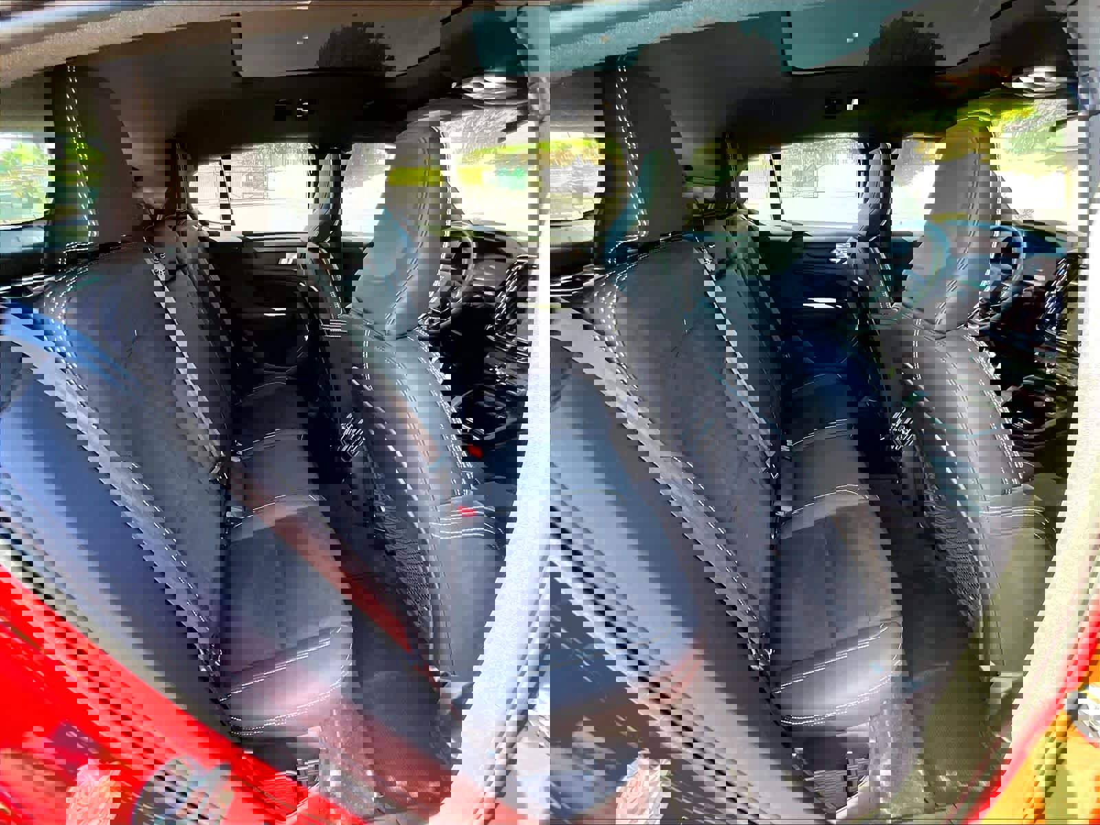 Used 2022 Volvo C40 P8 Recharge Ultimate image 30