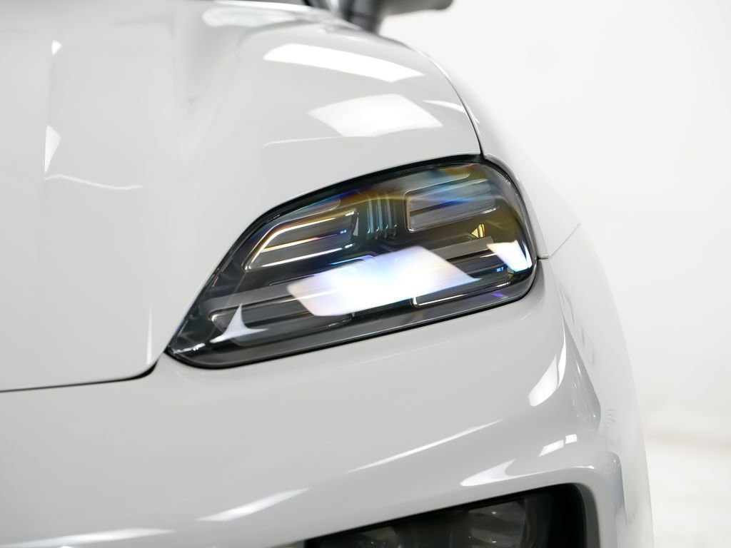 New 2026 Porsche Macan 4 Electric AWD/4WD image 7