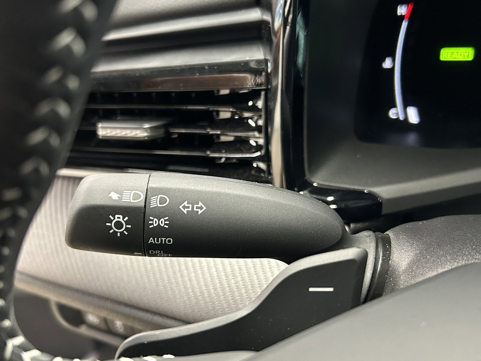 Used 2025 Toyota Camry SE image 20