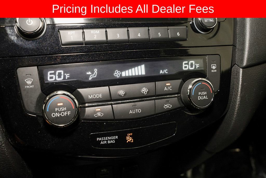 Used 2017 Nissan Rogue SV AWD/4WD image 13