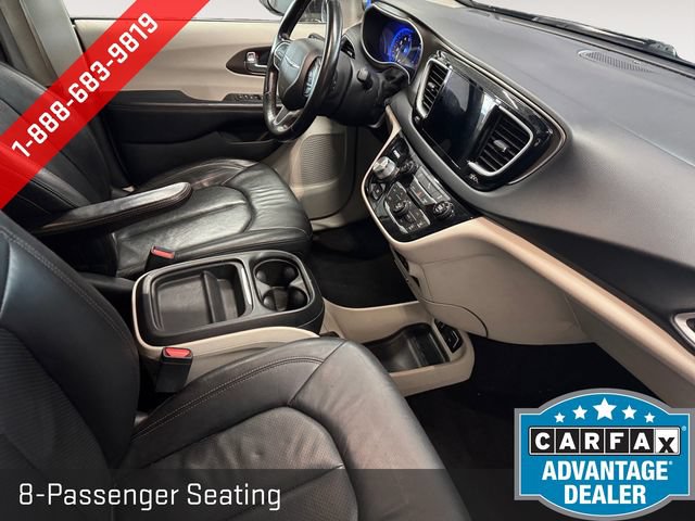 Used 2018 Chrysler Pacifica Touring-L FWD image 5