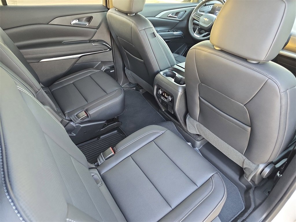 New 2025 Chevrolet Traverse LT w/ Enhanced Driving Package image 11