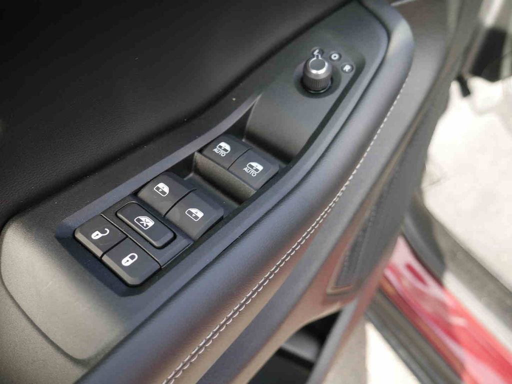 Used 2025 Jeep Grand Cherokee L Laredo w/ Trailer Tow Package image 24