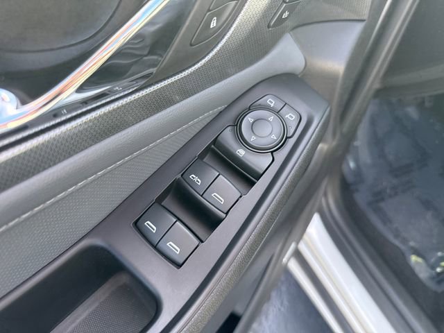 Used 2019 Chevrolet Traverse Premier w/ Driver Confidence II Package image 11