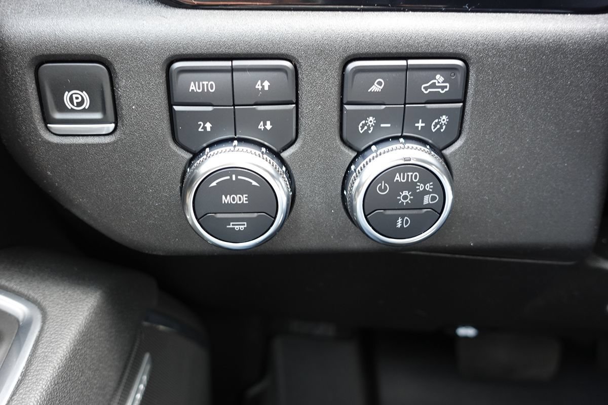 Used 2025 GMC Sierra 1500 Elevation w/ Elevation Premium Package AWD/4WD image 50