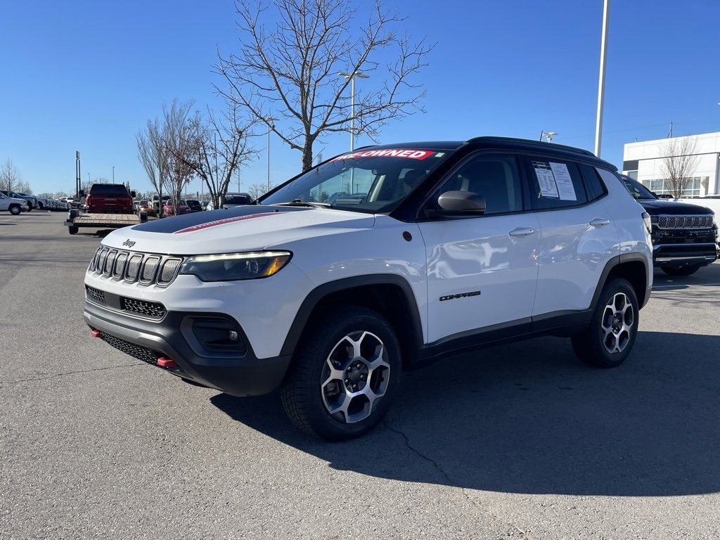 Used 2022 Jeep Compass Trailhawk w/ Trailhawk Elite Group image 3