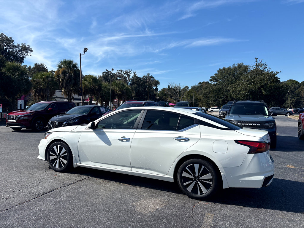 Used 2021 Nissan Altima 2.5 SV w/ SV Premium Package image 26