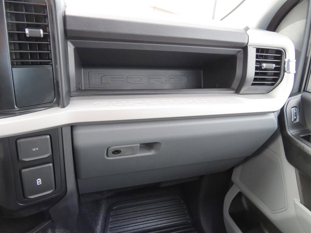 New 2026 Ford F250 XL w/ Camper Package image 21