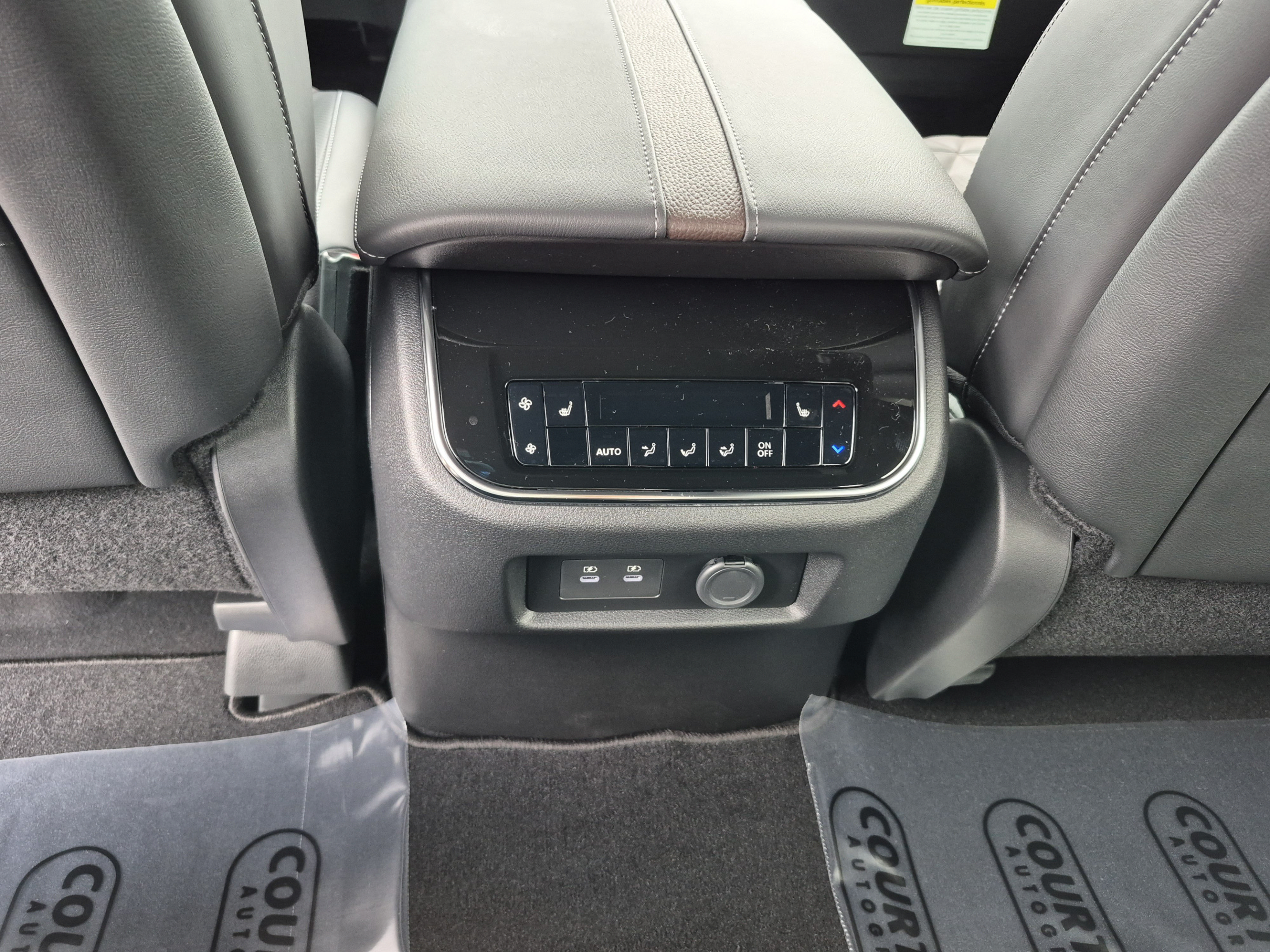 New 2026 Nissan Armada Platinum RWD image 16