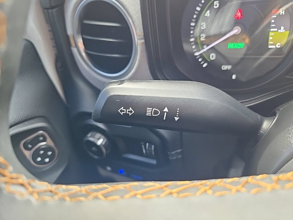 Used 2024 Jeep Wrangler Unlimited Sahara AWD/4WD image 23