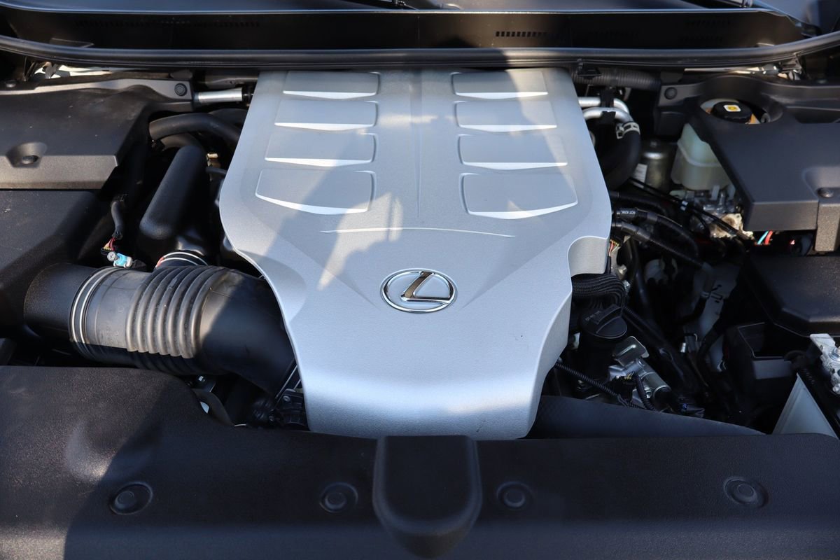 Used 2022 Lexus GX 460 Luxury w/ Off Road Package image 40