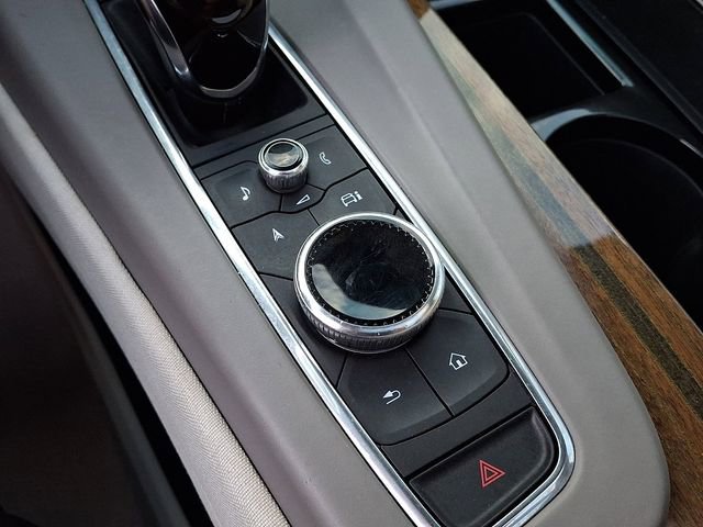 Used 2021 Cadillac Escalade ESV Premium Luxury Platinum image 17