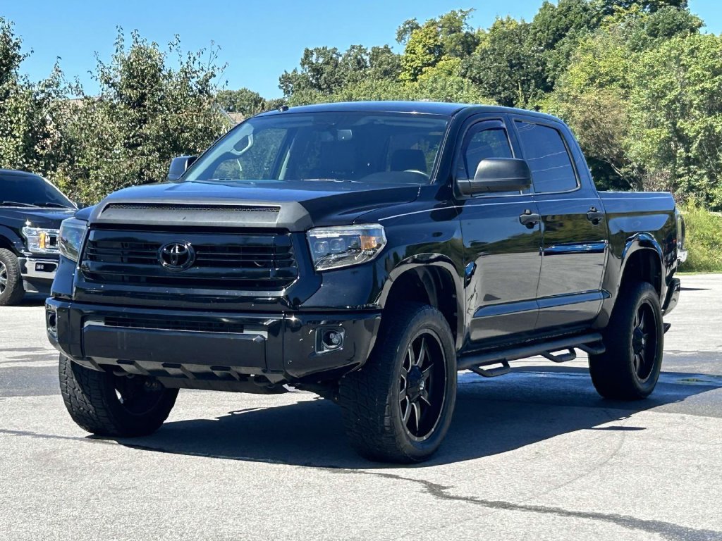 Used 2015 Toyota Tundra SR5 w/ SR5 Upgrade Package AWD/4WD image 3