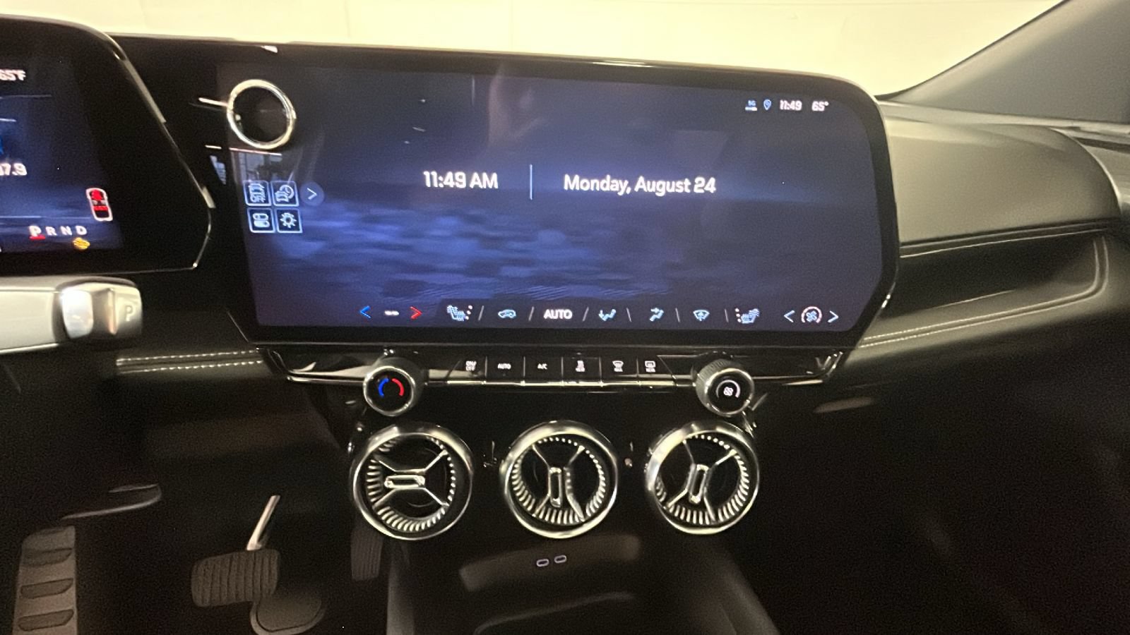 Used 2024 Chevrolet Blazer EV LT AWD/4WD image 26