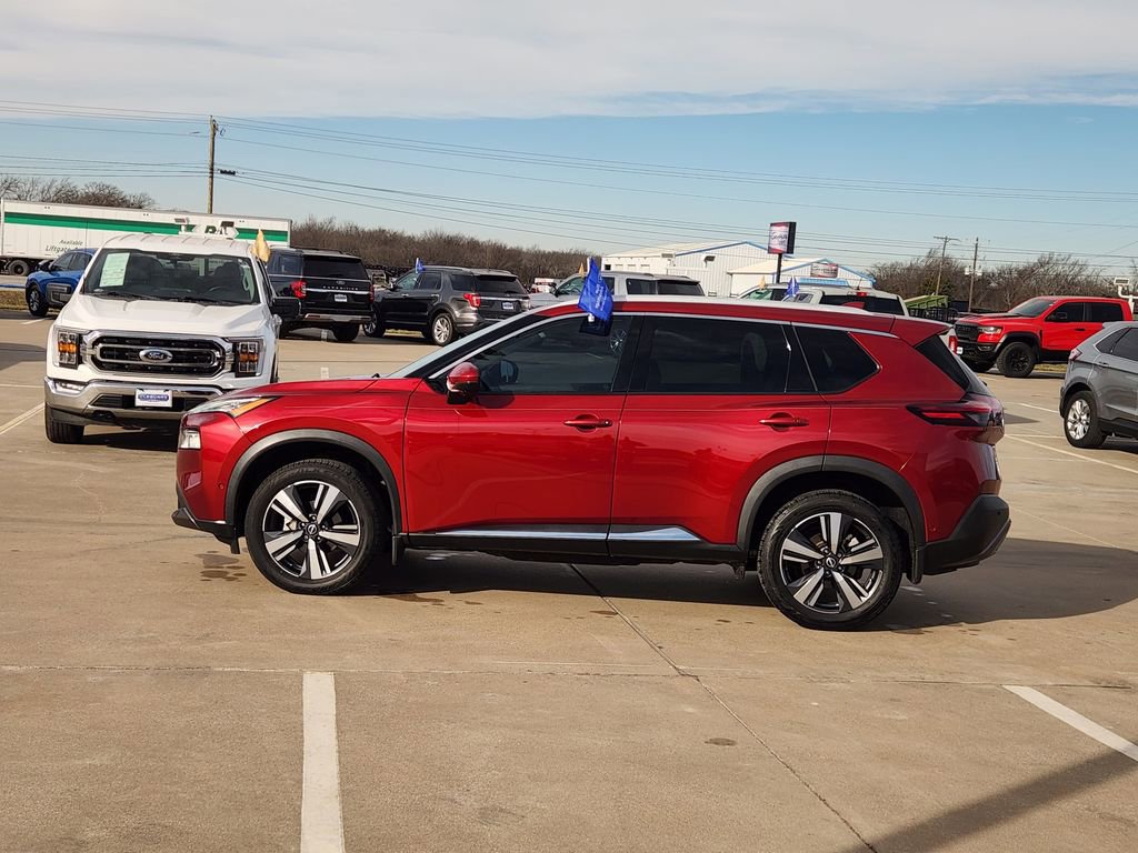 Used 2023 Nissan Rogue SL w/ SL Premium Package image 4