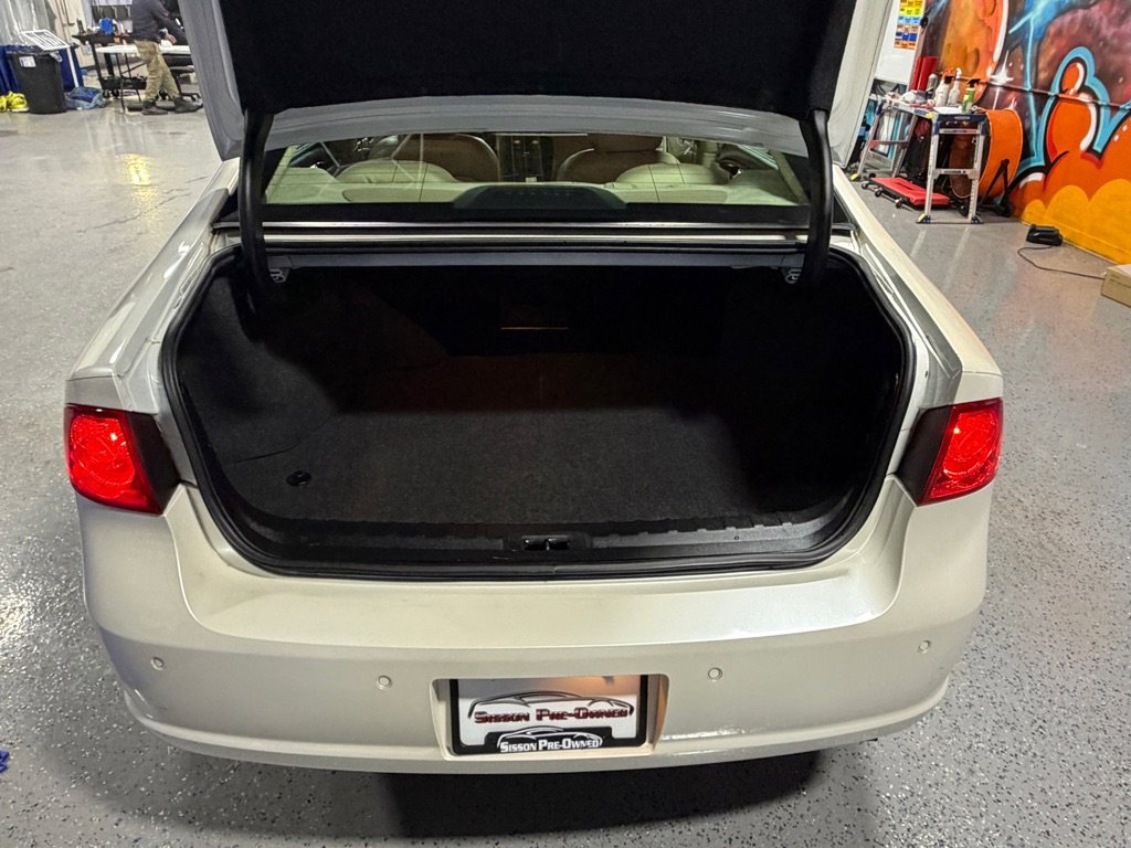 Used 2009 Buick Lucerne CX image 10