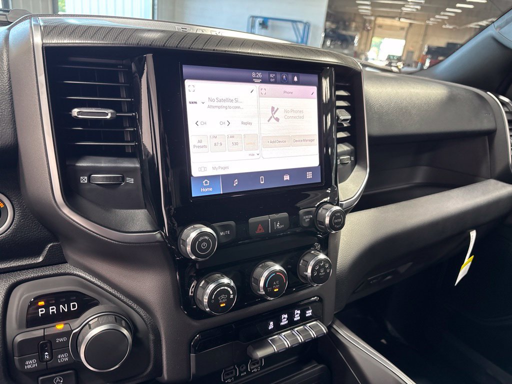 New 2026 RAM 1500 Express AWD/4WD image 17