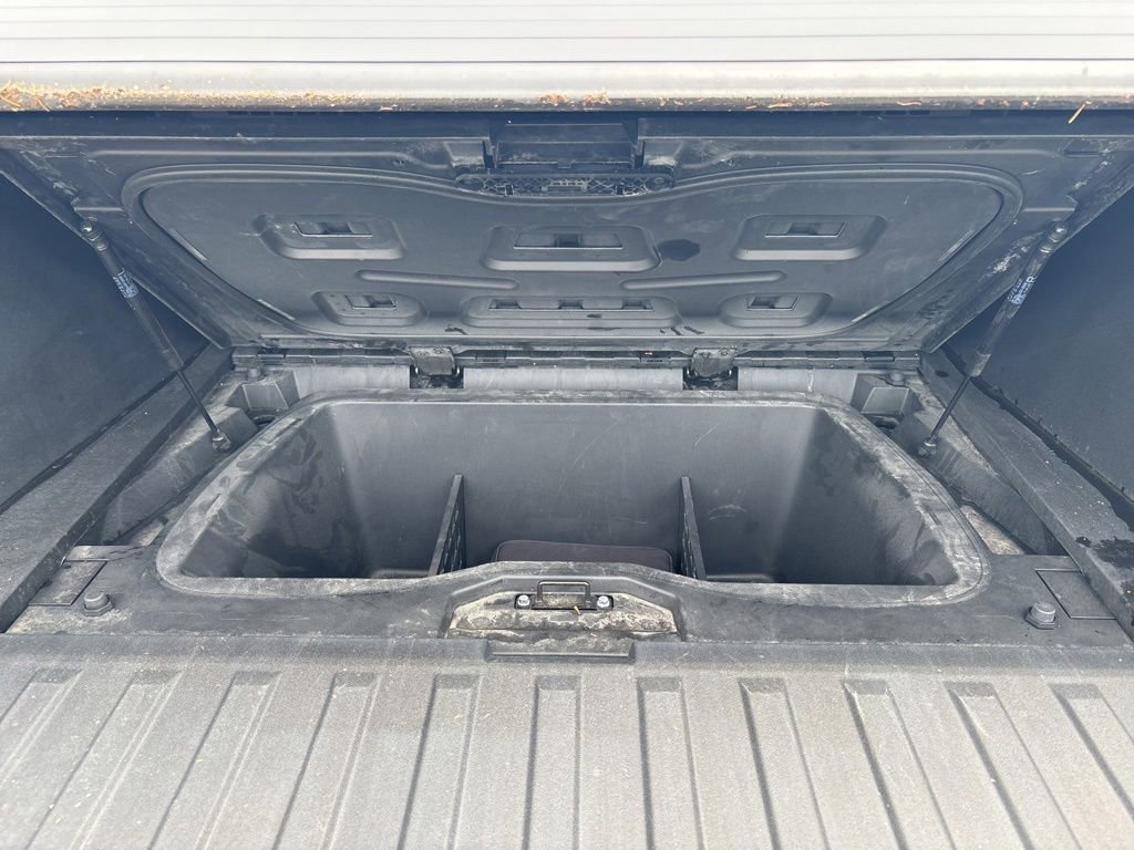 Used 2024 Tesla Cybertruck AWD Crew Cab image 40