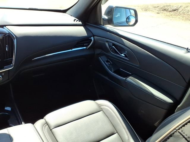 Used 2022 Chevrolet Traverse Premier w/ Redline Edition image 15