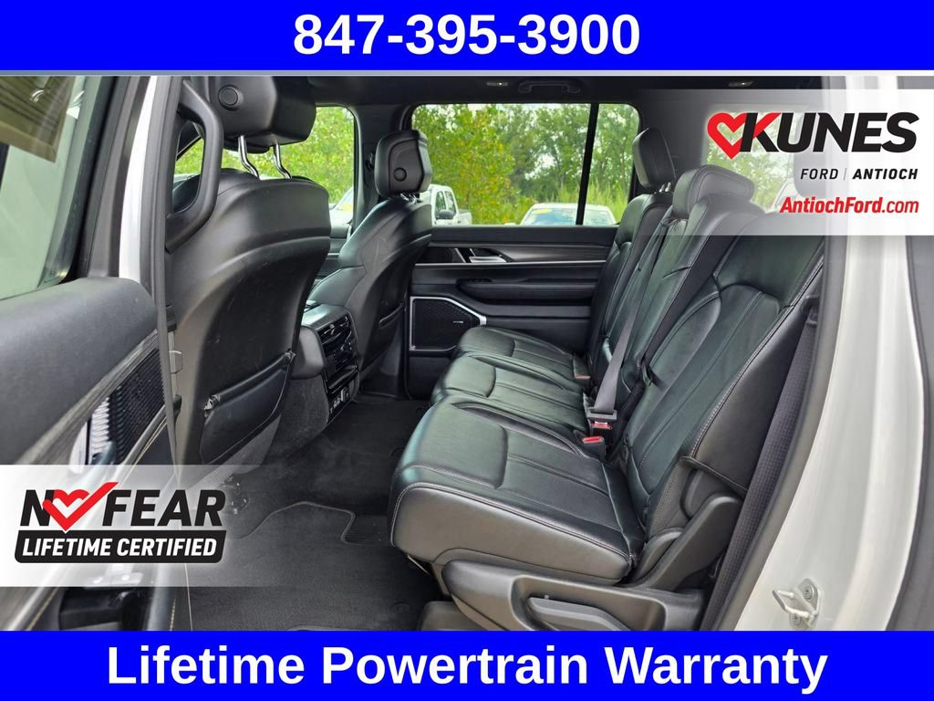 Used 2024 Jeep Wagoneer L Series II w/ Flexible Seating Group AWD/4WD image 26
