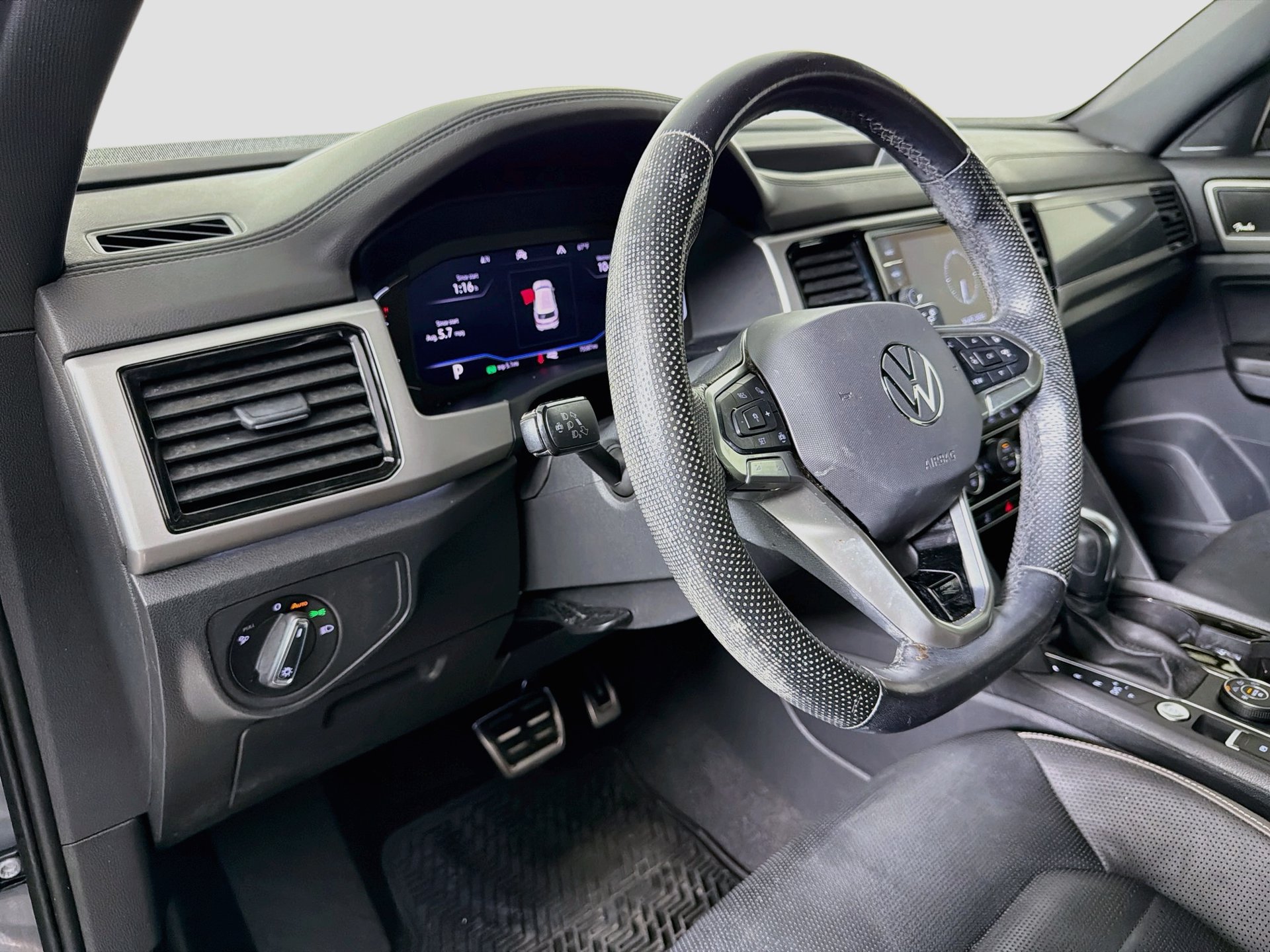 Used 2020 Volkswagen Atlas Cross Sport SEL Premium R-Line AWD/4WD image 9