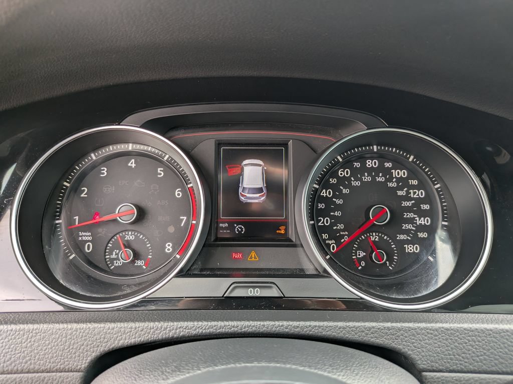 Used 2018 Volkswagen GTI SE w/ SE Leather Package FWD image 31