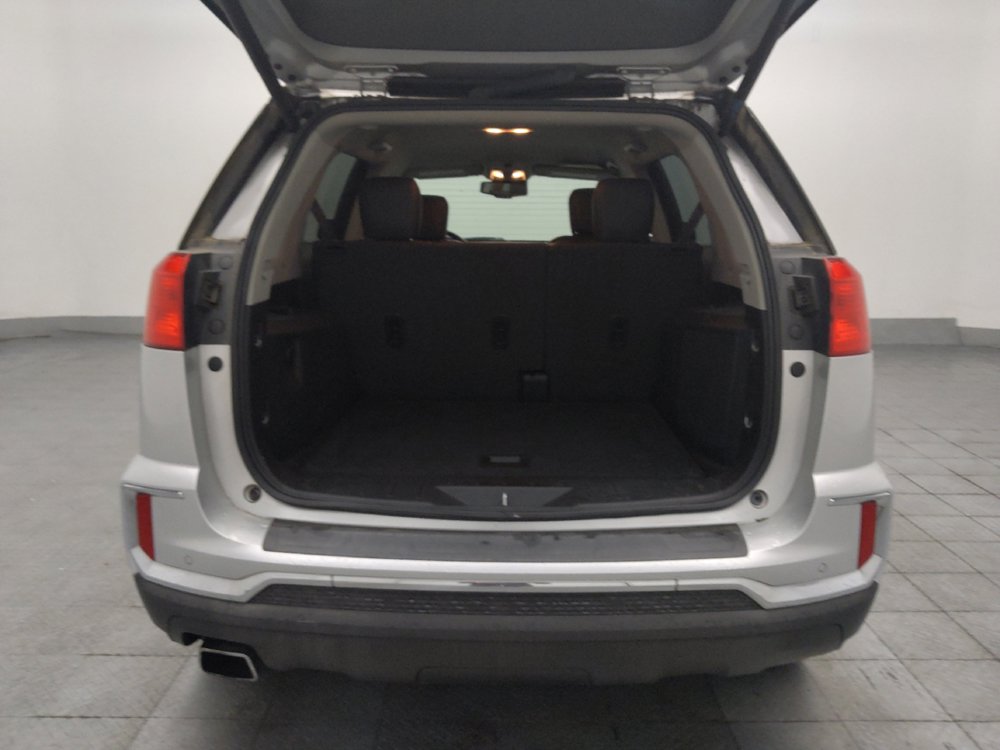 Used 2017 GMC Terrain SLT w/ Driver Alert Package I FWD image 29