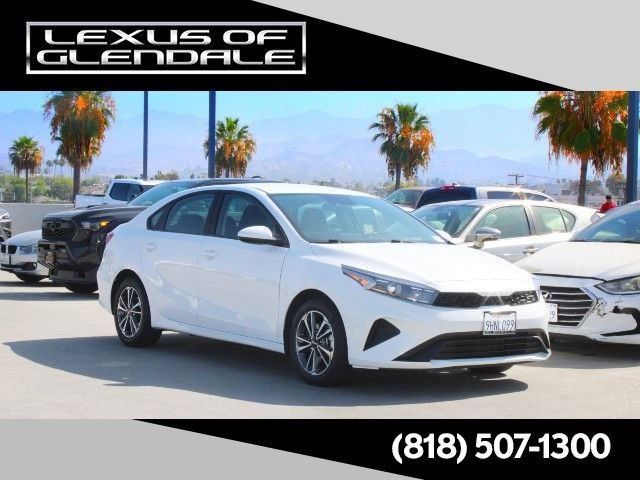 Used 2023 Kia Forte LXS FWD image 1