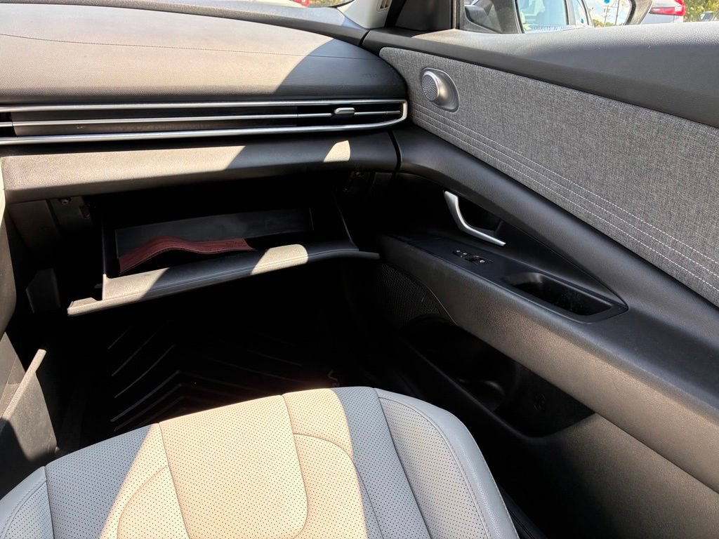 Certified 2024 Hyundai Elantra Limited FWD image 42