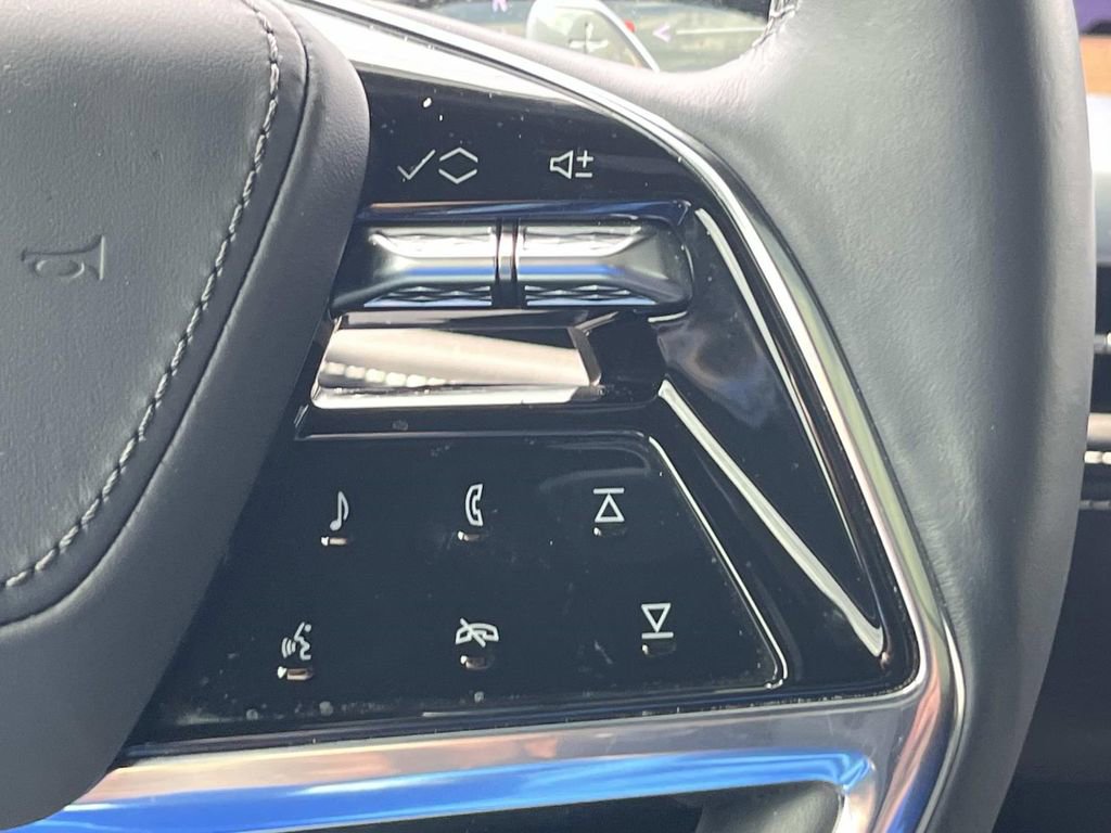 Certified 2025 Cadillac Escalade Sport Platinum image 32