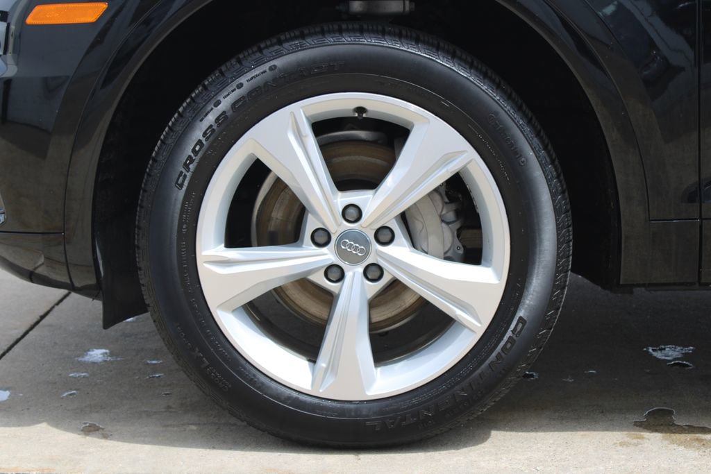 Used 2020 Audi Q5 2.0T Premium w/ Convenience Package AWD/4WD image 32