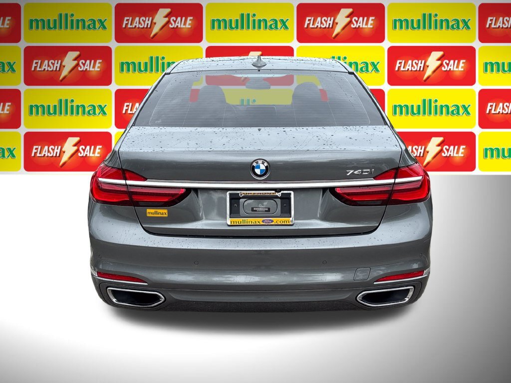 Used 2017 BMW 740i RWD image 9