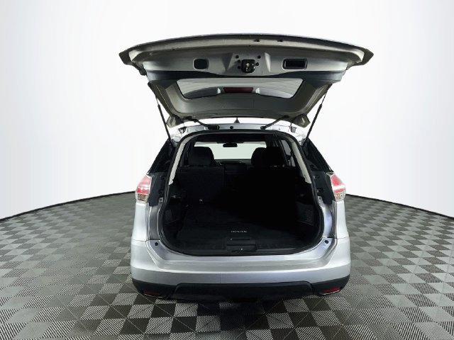 Used 2015 Nissan Rogue S FWD image 25