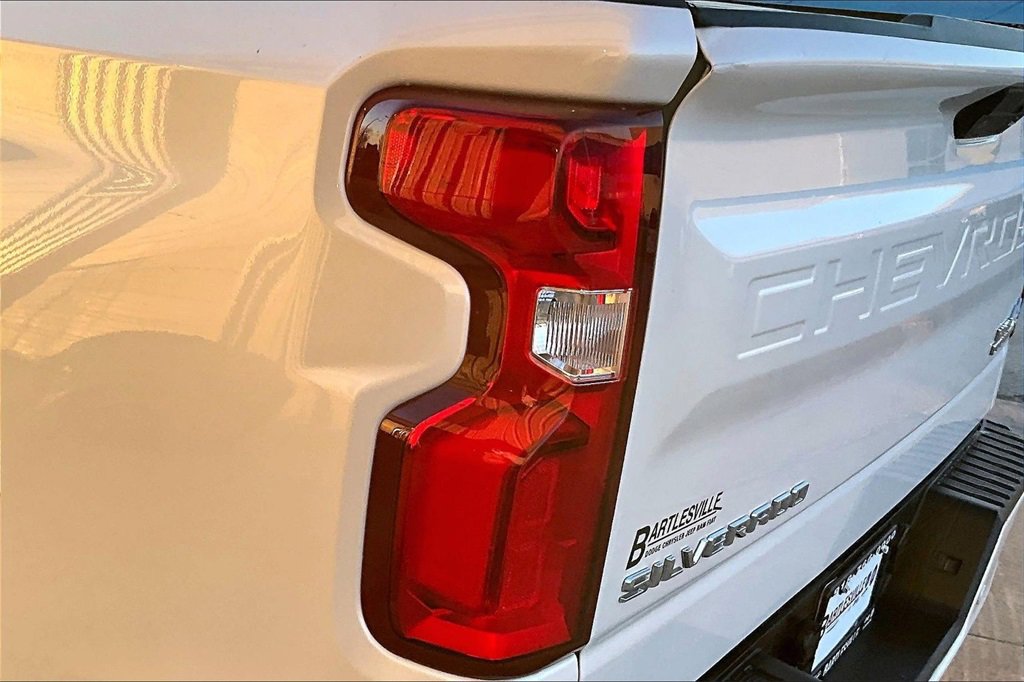 Used 2020 Chevrolet Silverado 1500 High Country w/ Safety Package II image 28
