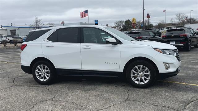 Used 2020 Chevrolet Equinox LT w/ Driver Convenience Package image 2