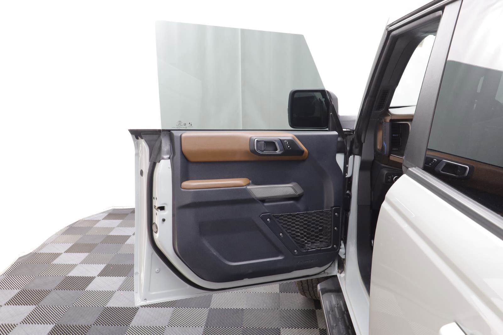 Used 2021 Ford Bronco Outer Banks image 5