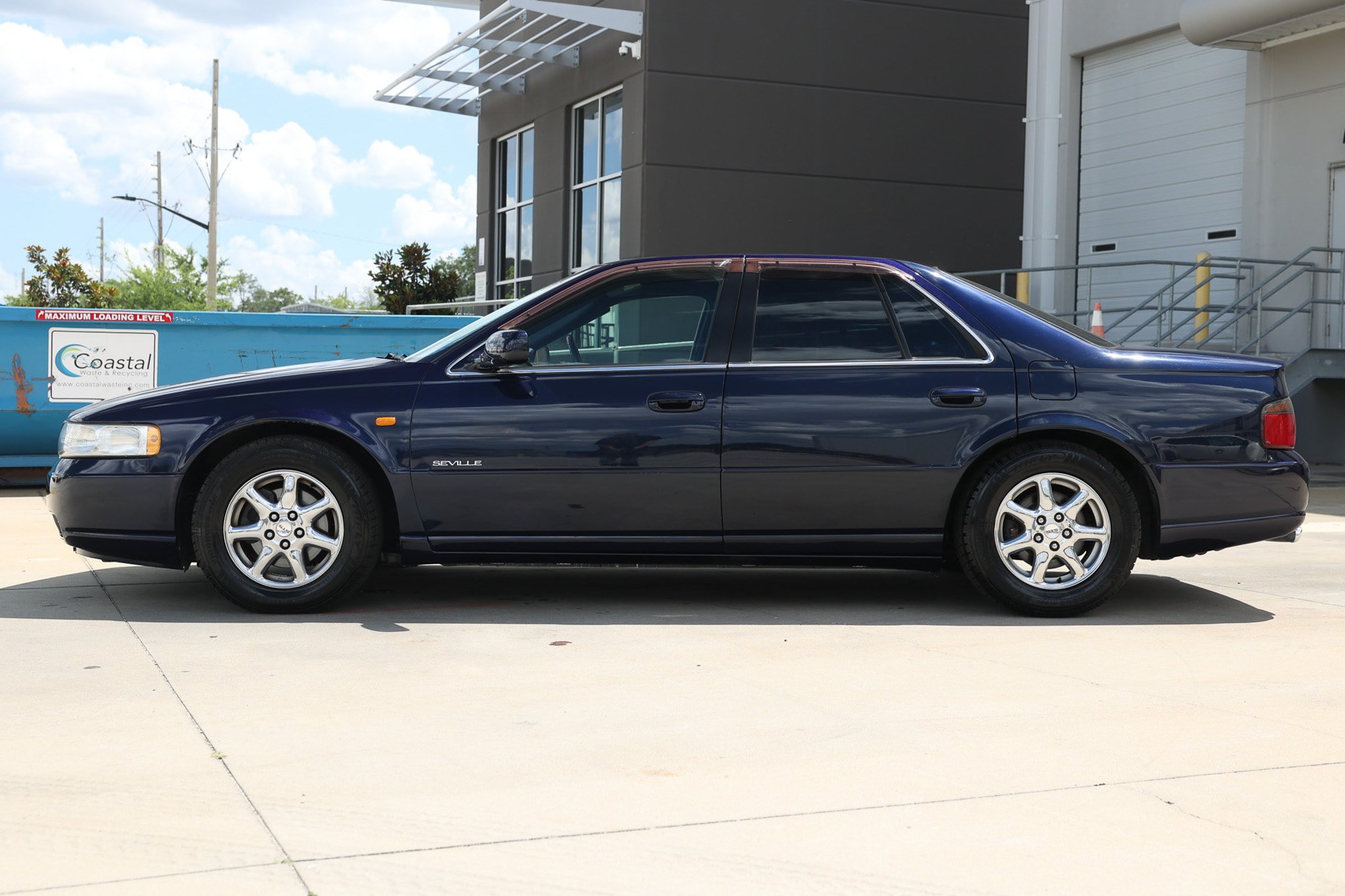 Used 1999 Cadillac Seville STS FWD image 4