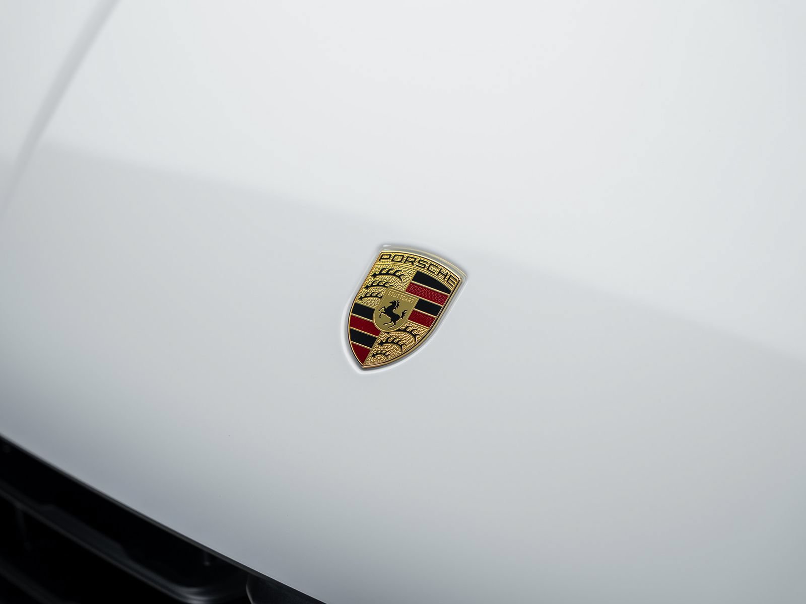 Used 2025 Porsche Macan AWD/4WD image 5