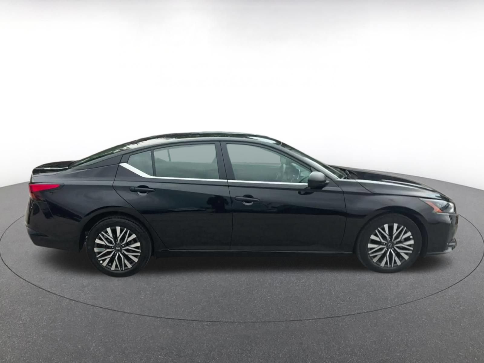 Used 2026 Nissan Altima 2.5 SV FWD image 15