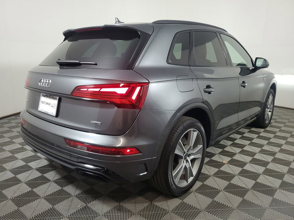 Certified 2025 Audi Q5 2.0T Premium AWD/4WD image 6
