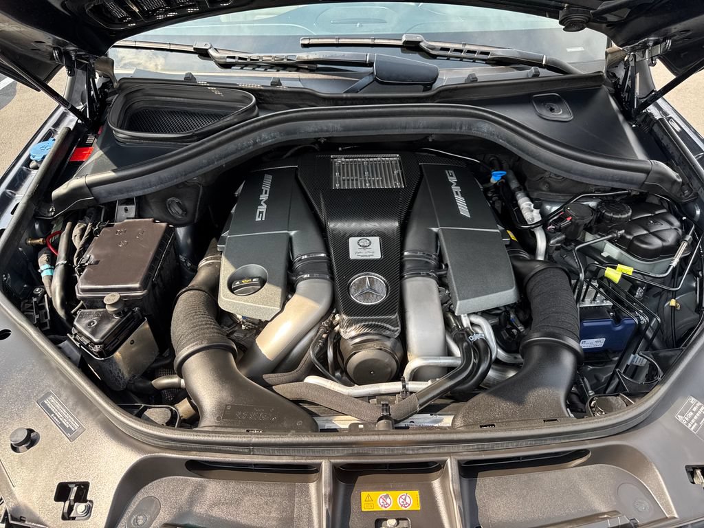Used 2014 Mercedes-Benz ML 63 AMG 4MATIC image 21