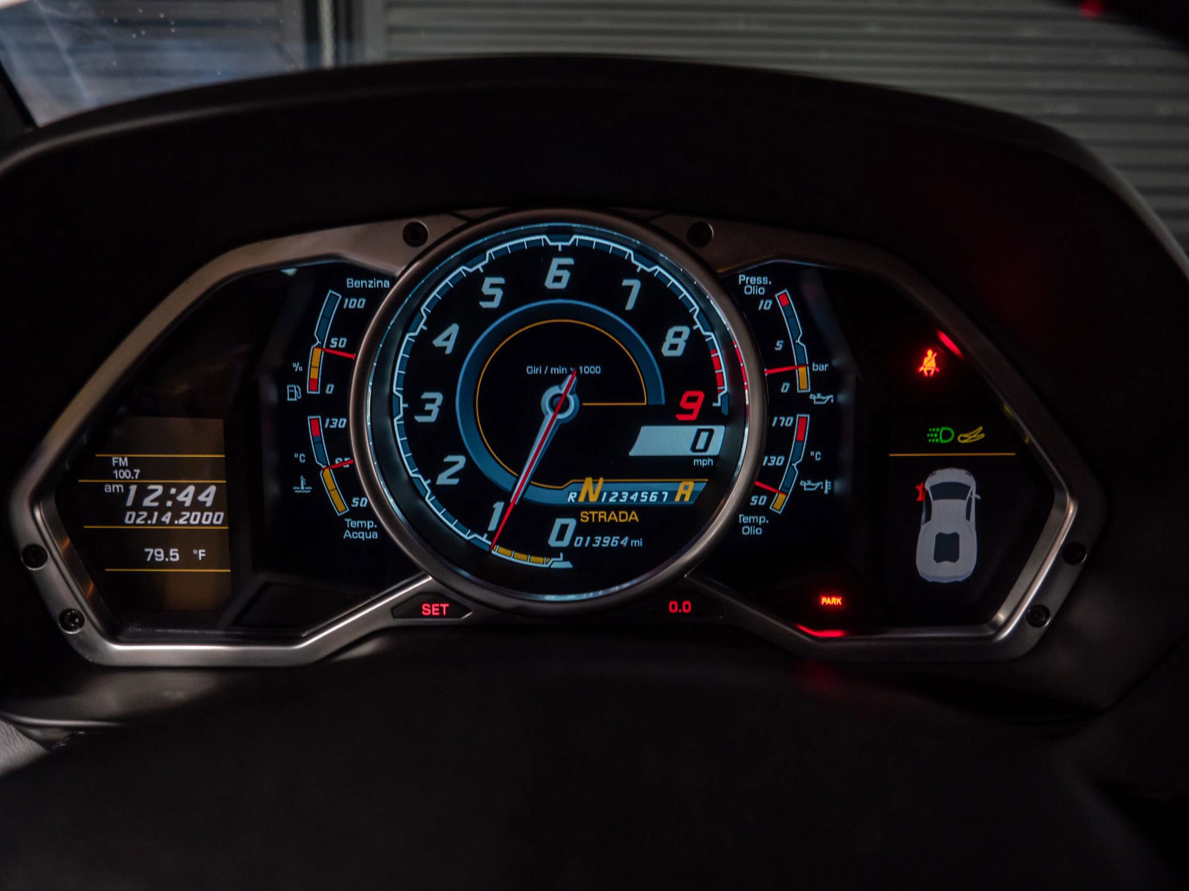 Used 2013 Lamborghini Aventador LP 700-4 image 23