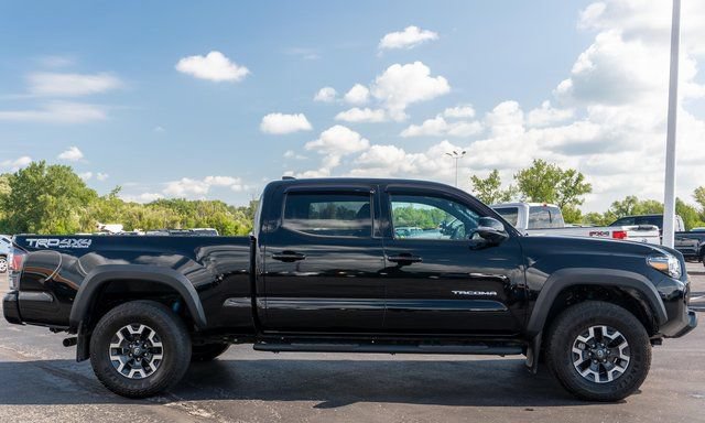 Used 2023 Toyota Tacoma TRD Off-Road w/ TRD Premium Off Road Package AWD/4WD image 5