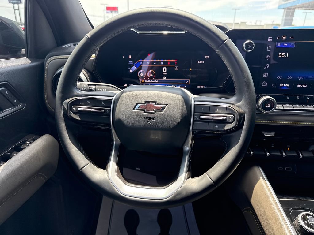 Used 2023 Chevrolet Colorado ZR2 AWD/4WD image 18