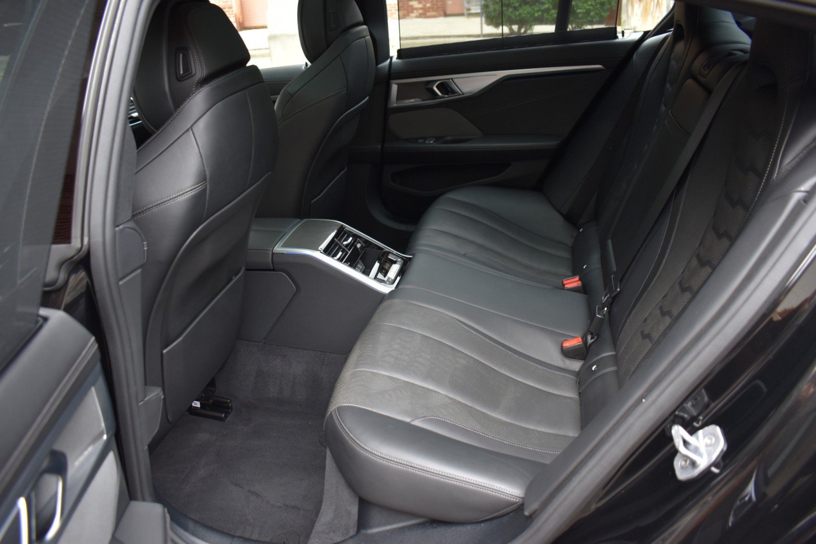 Used 2020 BMW 840i Gran Coupe xDrive w/ M Sport Package AWD/4WD image 38