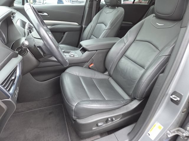 Used 2023 Cadillac XT4 Premium Luxury w/ Cold Weather Package FWD image 34