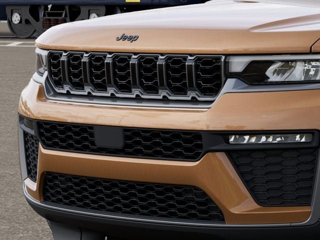 New 2026 Jeep Grand Cherokee L Limited w/ Limited Altitude Package AWD/4WD image 7