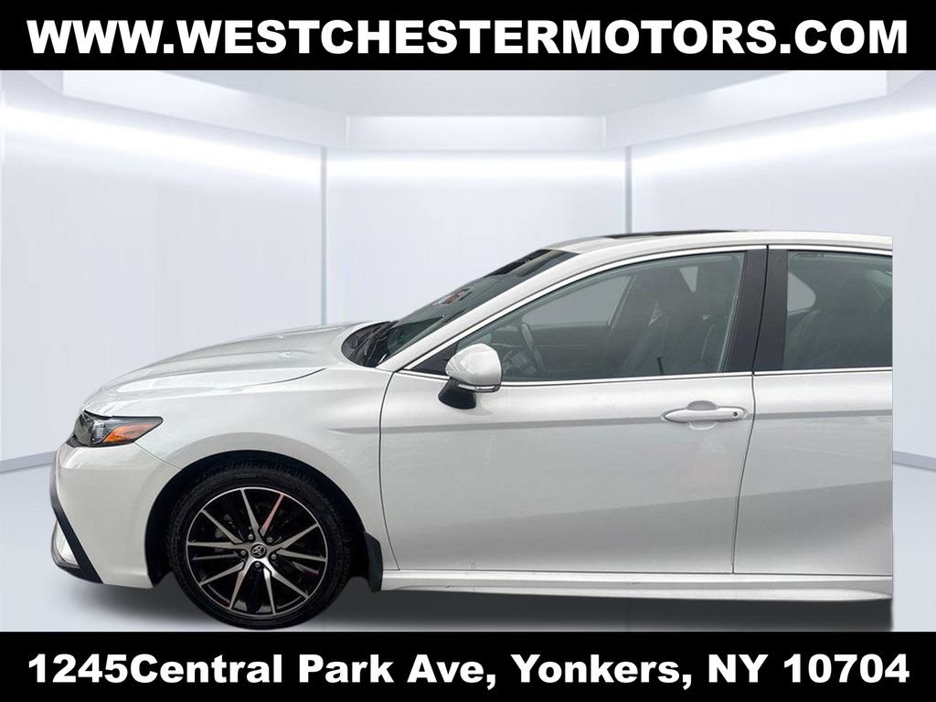 Used 2024 Toyota Camry SE w/ Convenience Package FWD image 9